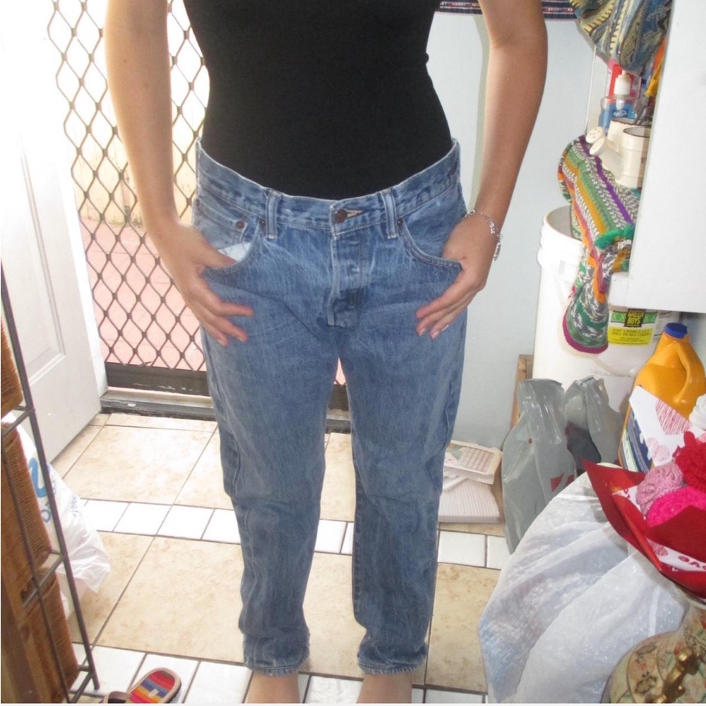 High-waisted vintage Levi's blue jeans